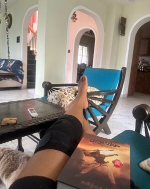 Sharanya Turadi Instagram - Dealing with hospital visits, procedures and pain lately! 

Recovering phase now ❤️‍🩹

Hope to keep my spirits up and come back stronger than ever ✨🧿

So My dearest Kanmanies, that’s the reason for me being inconsistent on social media lately. Thanks for understanding,
Sending you more love , Take care❤️🫂