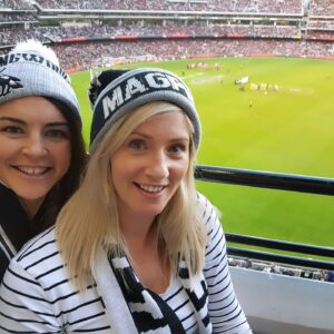 Sharni Layton Instagram - A big happy four zero the one of (if not) the best human there is. The best sister, the best wife, the best daughter, the best mum, the best friend, the best hairdresser, the best dance moves (swipe to the end) She lights up a room no matter where she goes, she brings joy to those she talks to, doesn't matter whom. She has the biggest heart with so much love for absolutely everyone and I couldn't do this thing called life without you. Love you so much Kara Poore, can't wait to celebrate in Fiji!! 🇫🇯🏖🍹☀️ best sister EVER ❤️ 💕 @kara_poore_