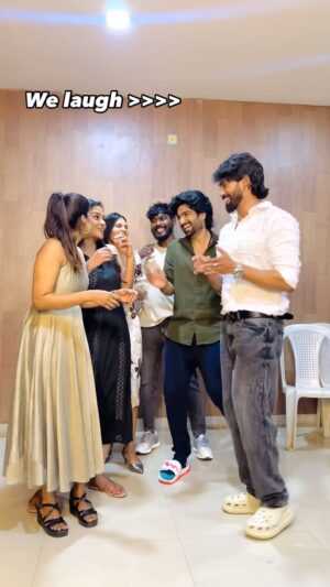 Shathiga Instagram - We vibe 🤪🥳
#mahanadhiserial #shootdays