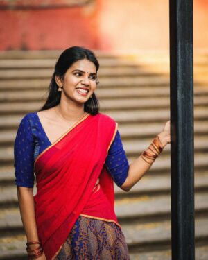 Shathiga Instagram - வெண்ணெய்கட்டி பல் அழகி🙈🥰
.

.
#shathiga#actor#tamil#ethnic#traditional#halfsaree#casual#chennai