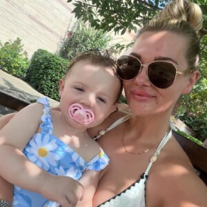 Shaughna Phillips Instagram - A sunshine dump ☀️💘