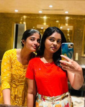 Sheela Rajkumar Instagram - Movie day out with bestie @archana_aarthi 
.
.
.
.
.
.
.
📸: @archana_aarthi 

#sheela #friends #dayout #smile #goodvibes #picoftheday #deadpool #wolverine #trending #explore #instagood #redyellow