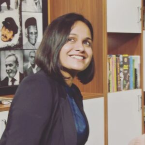 Sheetal Shetty Instagram - Few candids @office @sheetalesofficial
Thanks @venkatesh sir for these clicks🙏🏼🙂