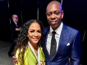 Sheila E. Instagram - I had a wonderful night! Being among all these stars whom most are my friends was an honor, and sharing music with you all was truly special. ✨✨✨ THANKS!!! #SheilaEDrummer

Hair & Makeup by: @glambynatalie.
📸: @iacheveres.