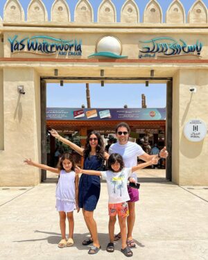 Sherif Ramzy Instagram - Wonderful experience at @yaswaterworldyasisland the park is awesome and we had so much fun 💦💦🤩
#abudhabi #waterworld #yasisland #family #vacation