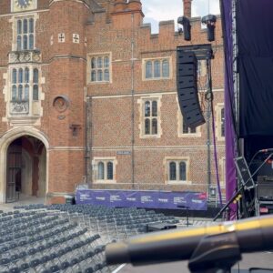 Sheryl Crow Instagram - Yesterday was so amazing! Playing Hampton Court Palace was surreal! King Henry’s palace rocked!! @hcpfestival 

Thank you, Sarah… my sister in breast cancer… for giving us a wonderful tour!