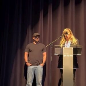Sheryl Sandberg Instagram - It’s so powerful to see Jewish and Muslim community leaders and activists come together in LA last night for a special screening of @screamsbeforesilence.

As @scooterbraun said, “Empathy should not have a limit. I should mourn for your family in Gaza the same way you mourn for these people. I should want aid going into Gaza the same way I want hostages to come home.”

Thank you, Scooter and @daphnaziman for hosting this important event — alongside Muslim Women Speakers, @ammwec_global, @justiceforwomenintl, @standwithus, @womens_voices_now, @missrepresentation, and Temple of the Arts. And thank you to everyone who attended to stand united around this fundamental truth: rape should never occur in peace or war.