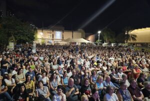 Sheryl Sandberg Instagram - Today at Hostage Square in Israel, hundreds gathered to demand the immediate release of all 120 hostages still being held by Hamas. They heard from survivors of the October 7 attacks and families of victims. And they watched @screamsbeforesilence.

For nine agonizing months, the hostages have suffered unimaginable hardships. Agam Goldstein Almog, who was held captive by Hamas for 51 days, bravely shared her story and spoke about the threats of sexual violence and the constant fear of death she endured. She also explained why documenting Hamas’ crimes is so important: “This film is about reality — a reality where women were raped, tortured, and slaughtered. This film is about a reality where women in captivity are sexually assaulted. The film is about assaults on women, after which only silence remains.”

To everyone working tirelessly to #BringThemHome, thank you. Your voice is so important in making sure that they are not left behind and that everything is done to ensure their release.

To the families and friends of the innocent people still being held, my heart is with you. I pray every day for the safe return of each and every hostage.