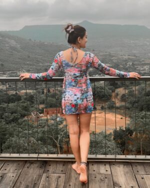 Shilpa Raizada Instagram - Rain ☔️ and me 
 

☔️♥️😎
 #rain #me #i #myself #selfcare #selfie #selfimprovement #selflovequotes #live #love #laugh #gratitude #greatful #godiskind #thankyou #thankyoueveryone