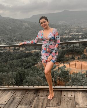 Shilpa Raizada Instagram - Rain ☔️ and me 
 

☔️♥️😎
 #rain #me #i #myself #selfcare #selfie #selfimprovement #selflovequotes #live #love #laugh #gratitude #greatful #godiskind #thankyou #thankyoueveryone