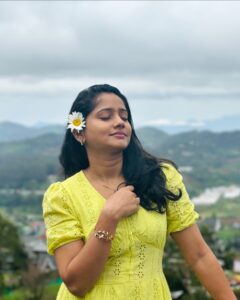 Actress Shilpa Thakre HD Instagram Photos and Wallpapers August 2024