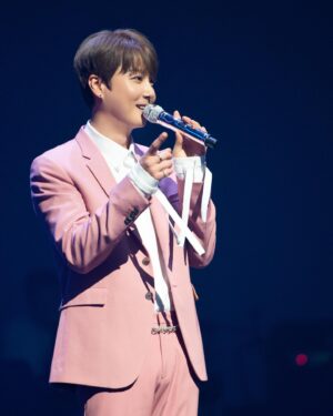 Shin Hye-sung Instagram - .
2019 SHIN HYE SUNG CONCERT "Setlist"
@ 경희대학교 평화의전당
.
따뜻한 감성 보컬리스트 신혜성의 라이브 스테이지는 지금 바로 V LIVE 에서 만나보실 수 있습니다.
https://www.vlive.tv/product/ds00u00u00000138
.
#신화 #신혜성
#SHINHWA #SHINHYESUNG
#콘서트 #CONCERT #Setlist