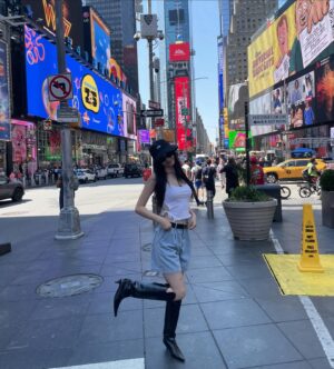 Shin Hyun-ji Instagram - You r beautiful 🤍
