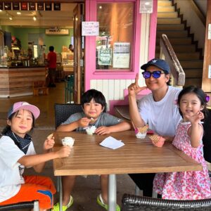 Shin Hyun-joon Instagram - 사랑합니다 주님💛
주님 내 길 아시네
흔들린 그 길에도 함께해
주님 내 일 아시네
멈춰진 나의 삶에도 늘 함께해
나의 힘이 되신 주
항상 같은 곳에서
주가 나의 도움 되시네
나의 길이 되신 주
변함없으신 계획
주가 나의 모든 걸음 되시네
아멘🙏🏼

#love #family #blessing #thankyoujesus 
#jesuslovesyou 
#기도하는아빠🙏🏼
#주님께모든걸맡기고🌈