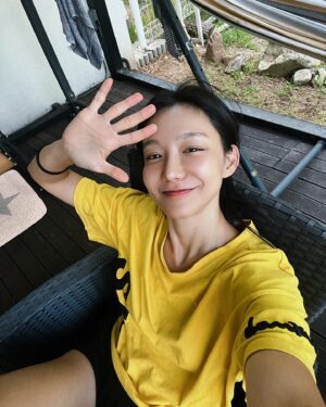 Shin So-yul Instagram - 🌤️7