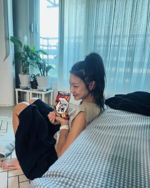 Shin So-yul Instagram - 🤎