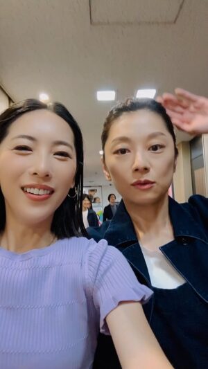 Shin Yazawa Instagram - ♡

大好きな女優さん⭐︎

私たちがまだ十代だった頃
えーちゃんの家から現場に行ったり
一緒にたくさん練習した時代あったね😊
昔から人情味があるところも変わらない
常に一生懸命で努力家で家族思い♡

そんな小池栄子さんが主演を務めるドラマ
『新宿野戦病院』
フジテレビ系で本日22時〜22:54放送です⭐︎
お時間ある方ぜひご覧くださいませ🙏

#新宿野戦病院
#小池栄子 さん
#友