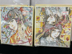 Shintaro Kago Instagram - Various items for sale at the exhibition. Clear files, badges, colored paper, prints, etc.