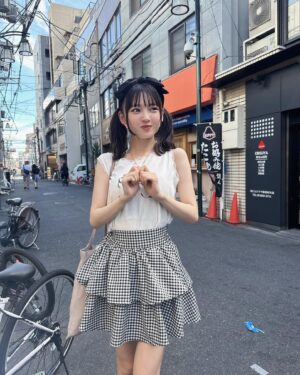 Shinzawa Nao Instagram - プチプラコーデ💘全身合わせて3000円だよ💘

#彼女の私服がかわいい #プチプラコーデ #ガーリーコーデ #夏コーデ #ノースリーブ #難波 #ootd
