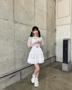 Shinzawa Nao Instagram - あざとい服着たよ❤︎どかな❤︎

#彼女の私服がかわいい #個別握手会 #パシフィコ横浜 #evelyn #ツインテール