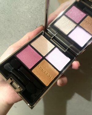 Shiori Instagram - 今月18日までやっているlunasolのPOPUPにお邪魔してきました💄

きらきらのパレットがめちゃかわでした〜
原宿に行ったらぜひ覗いてみてね

@lunasolofficial
#lunasol2023popup
#カラーオイルセラム
#オイル美容液ファンデーション