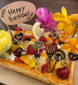 Shiori Instagram - 無事27歳を迎えました。
大好きな友人達が手料理作って祝ってくれた。
関わってくれたみんなに感謝。ありがとう。