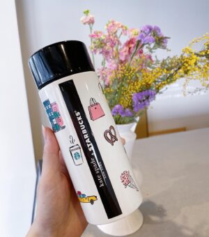 Shiori Instagram - ３月25日からオンライン限定で発売の
スタバとケイトスペードコラボ、ボトルデザインが春っぽくてかわいい🌸 　
スタバカスタム挑戦したいから、おすすめ教えて〜！！

@katespadejapan
@starbucks_j
#スターバックス
#ケイトスペード
#starbucksxkatespade