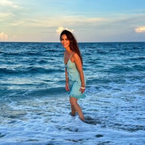 Shiva Negar Instagram - 🌊🩵✨ 
#momentsoflife #shivalife