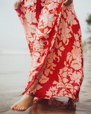 Shivani Raghuvanshi Instagram - Where the sky kisses the sea, 
I bloom in bright Colors …

Captured by: @_therahulsharmaa_ 
Hair & makeup : @dellsi.mody