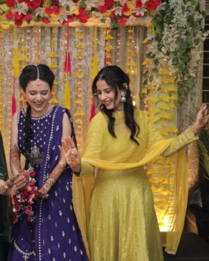 Shivani Tomar Instagram - 🧡💛🧡💛