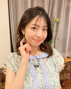 Shizuka Nakamura Instagram - .

年末〜年明けにかけての
スタイリングまとめ🏷️✨

番組やイベント等で着用させて頂きました！
ありがとうございました🤍