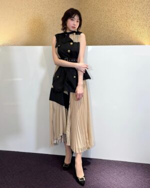Shizuka Nakamura Instagram - .

映画 #レディ加賀
完成披露舞台挨拶でのスタイリング🏷️✨