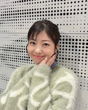 Shizuka Nakamura Instagram - .

年末〜年明けにかけての
スタイリングまとめ🏷️✨

番組やイベント等で着用させて頂きました！
ありがとうございました🤍