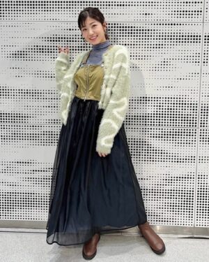 Shizuka Nakamura Instagram - .

年末〜年明けにかけての
スタイリングまとめ🏷️✨

番組やイベント等で着用させて頂きました！
ありがとうございました🤍