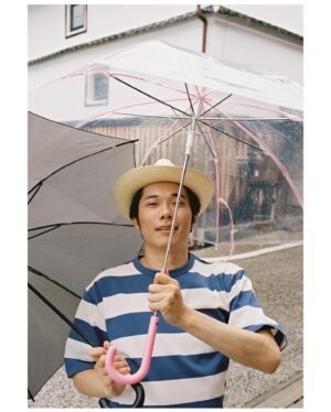 Shohei Matsuzaki Instagram - @agnesb_officiel in 瀬戸田広島

瀬戸田最高
タコが旨い、レモン山盛り
海流が強いからタコ、流されないよう筋肉が発達するらしいです
かっこいいですね

Photographs @kotori_kawashima 
Styling @midorioiwa 
Hair make up @eriko_yamaguchi_ 
Director @des_quatre_tokyo
Support @emi_comorebi