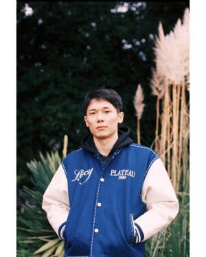 Shohei Matsuzaki Instagram - ウェブメディアMEGLY&COで「巡り」についてのインタビューを受けました。
公園、そして会うと元気の出る先輩・新岡潤さん @junniioka について話しました。
巡りについては特に考えたことがなかったので、正直にそう言いました。

取材中、タケシタくんがかっこいい写真を撮ってくれました。

取材・文: 飯島藍子 @sou_llc 
写真: タケシタトモヒロ @takesista 
編集: 竹中万季 @meandyou_inc 

@megly_jp 

https://media.megly-jp.com/article/kokoro008/