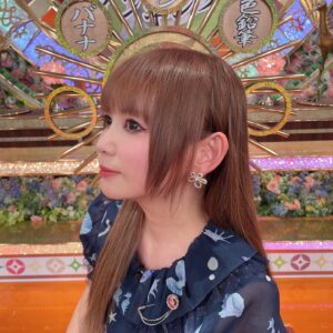 Shoko Nakagawa Instagram - プレバト！ストーンアートでなんと2ランク昇格！特待生1級になりました！！！嬉しすぎる！！

いい石を見つけるのが大変で苦労したけど本当に良かった、、、！

#プレバト #ストーンアート 
#絵 #石 #特待生 #飛び級 
#中川翔子 #しょこたん