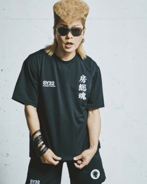 Shou Ayanokouji Instagram - 氣志團 × SY32 by SWEET YEARS®︎
「THE IDO-GI」

@sy32_staff
@sy32_store_shibuya 

#SY32
#SY32bySWEETYEARS®︎
#氣志團
#KISHIDAN
#綾小路翔
#ShowAyanocozey
#早乙女光
#HikaruSaotome
#西園寺瞳
#HitomiSaionji
#星グランマニエ
#HoshiGrandmarnier
#白鳥松竹梅
#ShochikubaiShiratori
#叶亜樹良
#akirakano