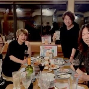 Shou Ayanokouji Instagram - 家宝。

#GLAY #兄様 #からの #アヤニーへの #お祝いメッセージ
#世界中へのマウンティング
#誕生日に免じてどうかお許し下さい
#氣志團
#誇り高き團長
#綾小路翔
#綾小路セロニアス翔
#4月26日
#誕生日
#永遠の16歳
#生まれてみるもんだ
#生まれてみるもんだよな兄弟
#生まれてみるもんだぜ後輩達
#しんどいこといっぱいあるけど一緒に生きような
#父さん母さんありがとう
#GLAYってなんでこんなに可愛いのかよ