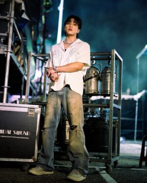 Shou Lou Instagram - 熱到爆但唱超爽