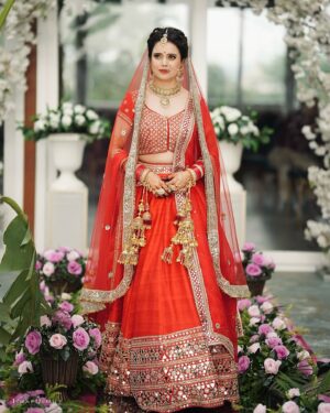 Shruti Kanwar Instagram - ♥️
.
.
.

Shot by: @isnapusmile 
Outfit: @abhinavmishra_ 
Hair: @daaminiz