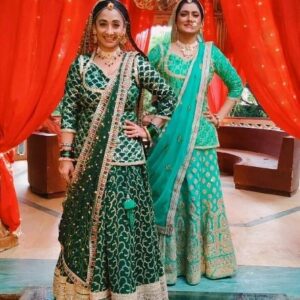 Shruti Ulfat Instagram - #bannare 
#teej #teejspecial 
#yrkkh #yehrishtakyakehlatahai #vidya_yrkkh #kajal_yrkkh

Video credit @saeebarve_