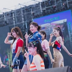 Shu-Han Liang Instagram - - 你超啤的
有人cue出好問題🙋🏻‍♀️
對欸～如果選這首在捷運盃決賽暨演唱會上表演，好像必須改點東西，這樣又可以帶給大家一些不一樣的東西了對吧😆✌🏻好像有點道理

我覺得表演就是一個令人無窮想法的空間🤭
很期待帶給大家不一樣的感觀唷😎🫶🏻