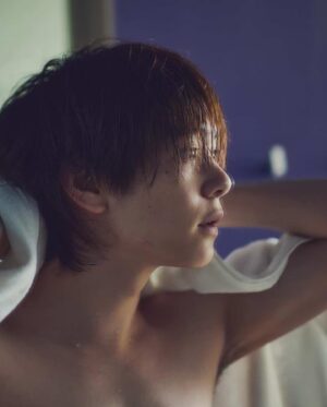 Shuichiro Naito Instagram - 昨日は写真集ファンミーティングに来てくださりありがとうございました！
1回目に引き続き幸せな気持ちがたくさん溢れました☺️

相変わらず絵が下手くそすぎて泣きそうになった。

やっぱりみんなの顔見ながら話せるの好きだな〜
またこんな機会ができるようにがんばるねっ

そして8月1日に大事な報告あるからお楽しみに☺️

幸