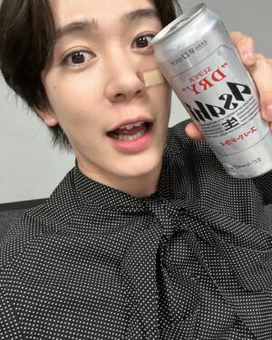 Shuichiro Naito Instagram - 昨日は写真集ファンミーティングに来てくださりありがとうございました！
1回目に引き続き幸せな気持ちがたくさん溢れました☺️

相変わらず絵が下手くそすぎて泣きそうになった。

やっぱりみんなの顔見ながら話せるの好きだな〜
またこんな機会ができるようにがんばるねっ

そして8月1日に大事な報告あるからお楽しみに☺️

幸