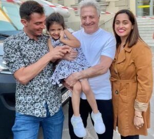 Shweta Pandit Instagram - Yesterday in @bombaytimes  Bollywood singer @shwetapandit7 spoke to us exclusively about the time she spent last month with Hollywood legends #dustinhoffman and #helenhunt while shooting for her husband @italyindia s upcoming film in #lucca #tuscany #italy Story link in bio….