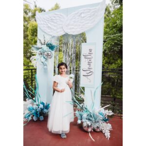 Shwetha Srivatsav Instagram - Happy Birthday, @ashmitha.srivatsav 🎉✨ !! Being your parents is the greatest blessing we could ever ask for. We are so grateful to God for choosing you to be our daughter. You bring so much joy and love into our lives, and we are blessed beyond measure. Thank you for being you and for filling our lives with unforgettable memories. 💖🙏!! @amith.srivatsav . 
Huge shoutout to the awesome decorator for making Ashmitha’s birthday so magical @joan_eventstylist and her & mine lovely makeover by @makeupstoriesbysumachikkegowda ! She was over the moon and had the best time ever. Thanks for these awesome clicks @framesbyvikaskakolu Thanks for going all out! 🎈✨ #BirthdayVibes #epicdecor