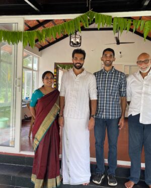 Sibi Sathyaraj Instagram - Welcome to our #Farmhouse!🙏🏻🙏🏻🙏🏻 
#Sibiraj #Sibisathyaraj #Sathyaraj #RevathiSibiraj #Udumalpet #Valavadi #Coimbatore #ProudFarmer #farmer #actorslife