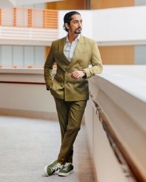 Siddharth Instagram - Following in his footsteps...
Since the beginning, 
Till the end. ❤️

With @ikamalhaasan
Wearing @khhouseofkhaddar

#Indian2 in 2 Days💥

📸 - @arunprasath_photography
Styled by @amritha.ram
Makeup and Hair - @shiva_siddharth_mua