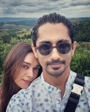 Siddharth Instagram - Grateful and 🥰
#underthetuscansun 
❤️

@castelfalfi 
@fetch_india 
@nijhawangroup

Ps thank you @nainsss._  for making this super comfy 
Co-ord set for me in record time! 
❤️